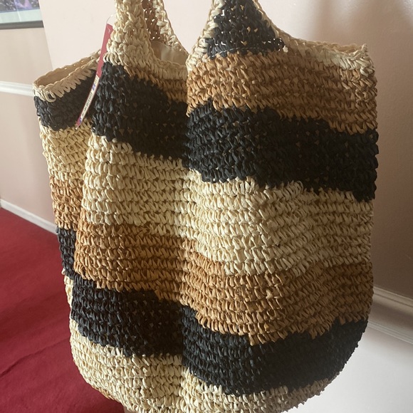 MERONA Straw Tote- Black Basin - Picture 6 of 7